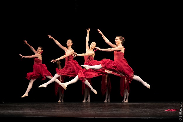 des danseuses en-vol!